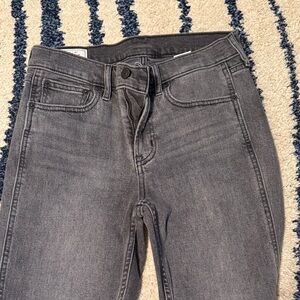 GAP Women's Skinny Jeans in Gray